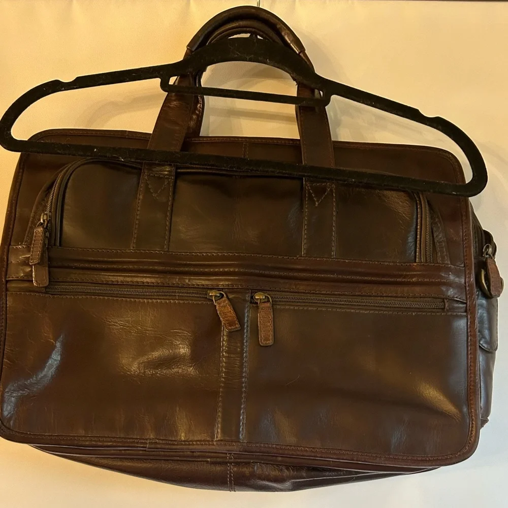 PELLE STUDIO VINTAGE CHOCOLATE BROWN LEATHER MANY COMPARTMENTS LAB/BREIF BAG